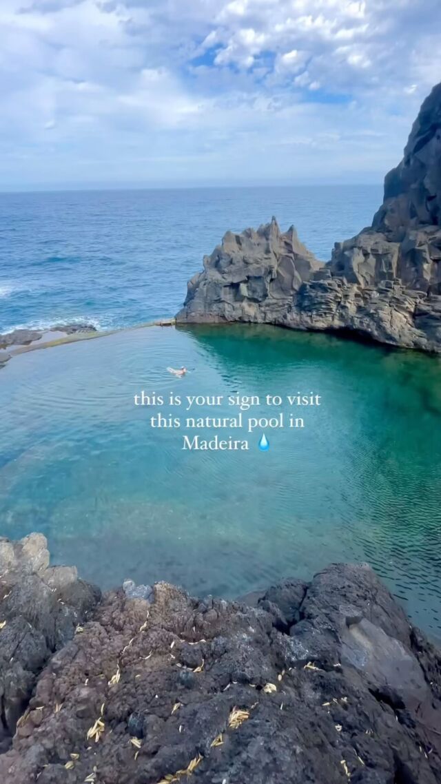 📸 @kira.bolsom 💙🌎📍 Seixal natural pools in Madeira are completely free to enter and provide a calm place to swim, away from the powerful waves 🌊

#madeira #seixal #seixalmadeira #seixalnaturalpools #naturalpool #wildswimming #roadtrip